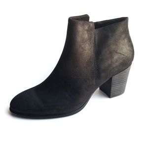 Ecco black nabuk leather block heel ankle boots booties